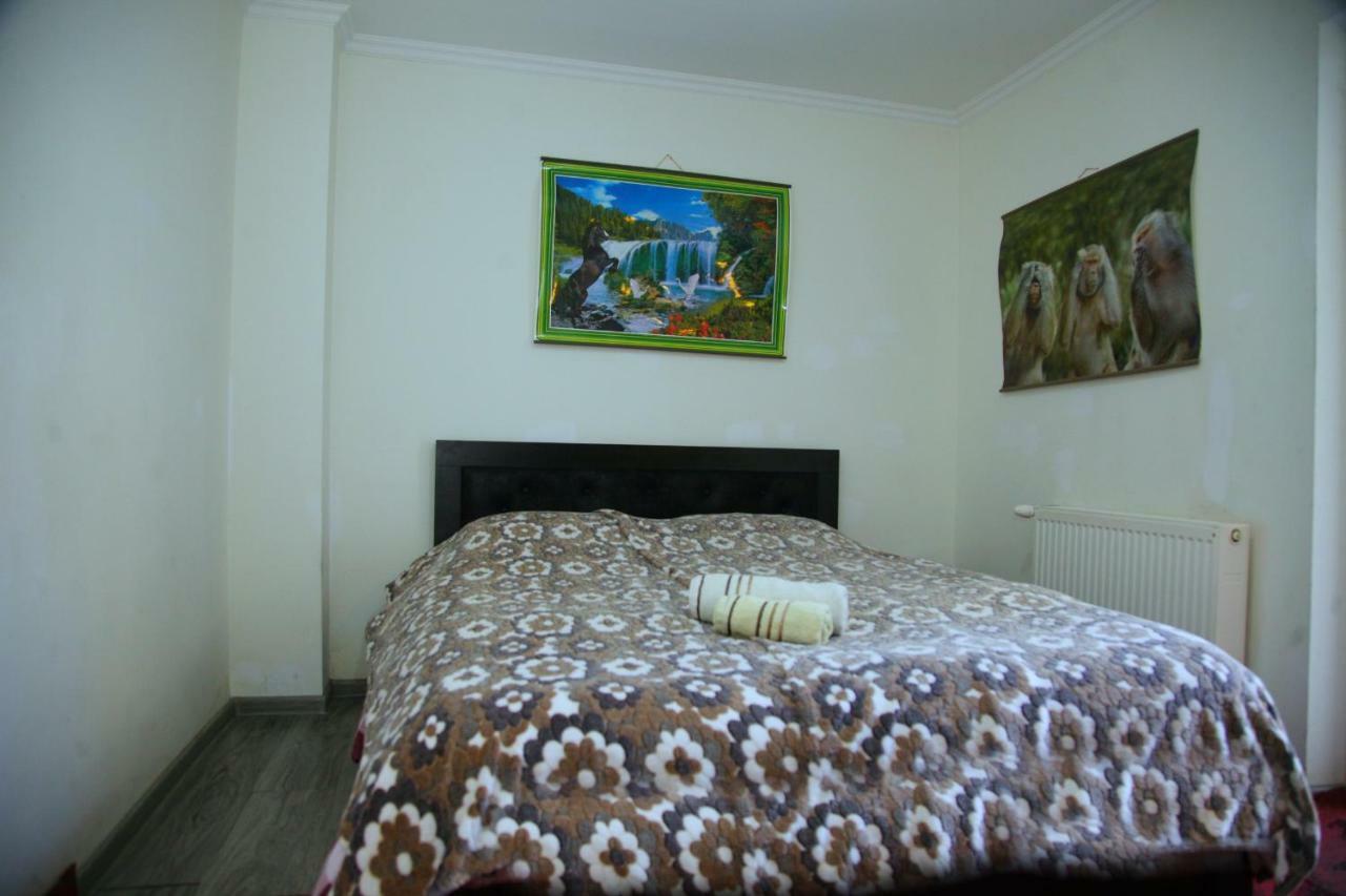 Guesthouse Different Тбилиси Экстерьер фото