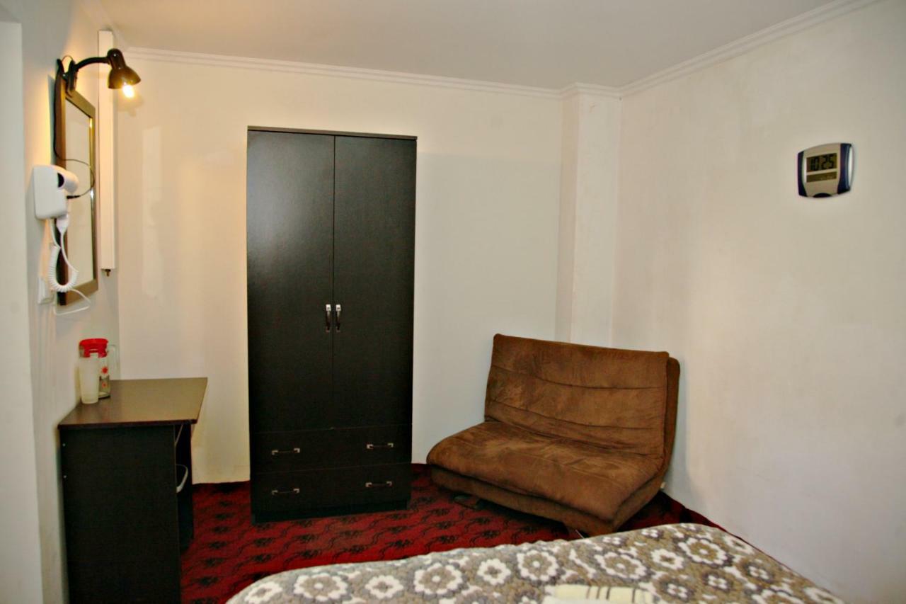 Guesthouse Different Тбилиси Экстерьер фото