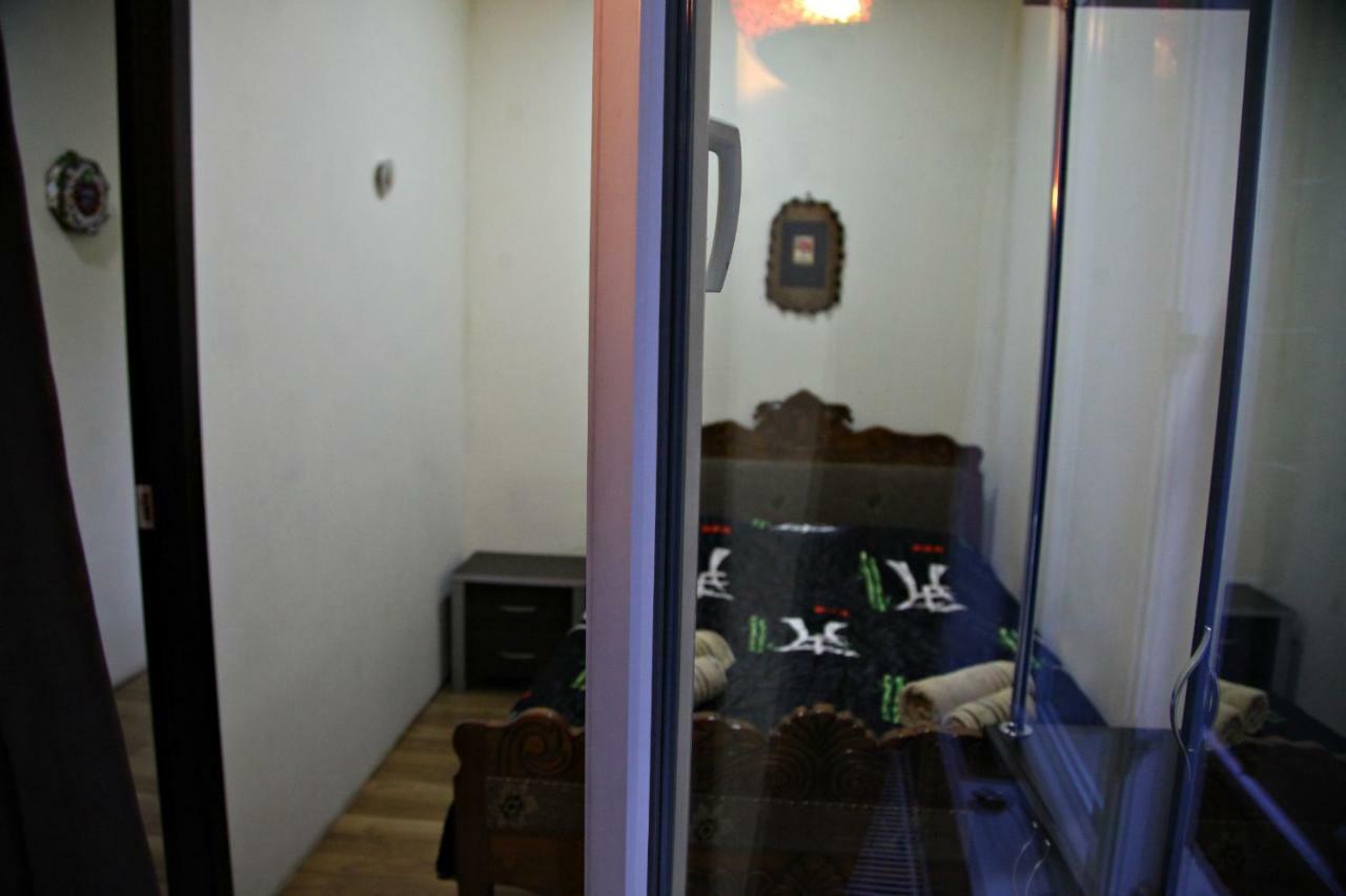 Guesthouse Different Тбилиси Экстерьер фото